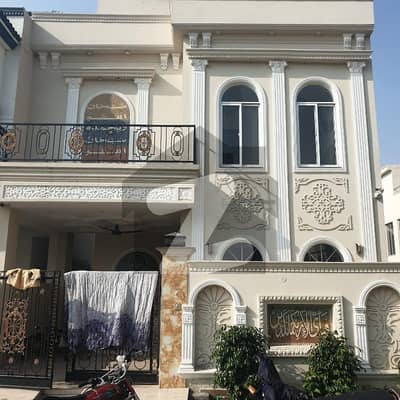 3 BEDS BRAND NEW 5 MARLA FULL HOUSE AVAILABLE FOR RENT IN DHA PHASE 9 TOWN