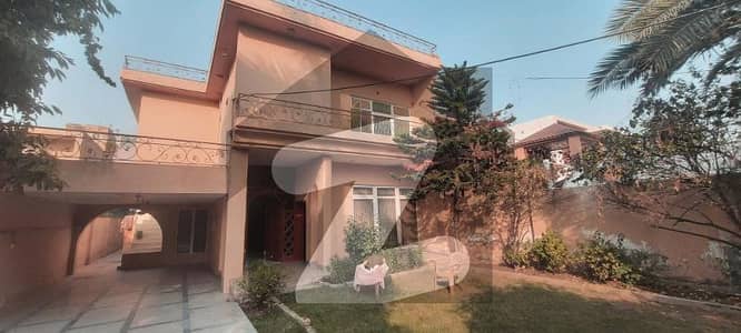 1 Kanal Mud House Classical Villa For Sale In DHA Phase 1