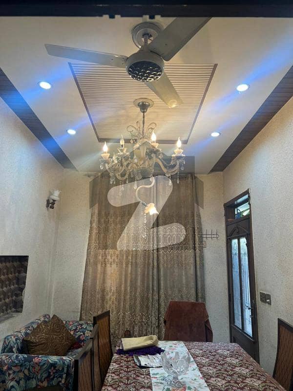 سبزہ زار سکیم ۔ بلاک پی سبزہ زار سکیم,لاہور میں 5 کمروں کا 5 مرلہ مکان 2.3 کروڑ میں برائے فروخت۔