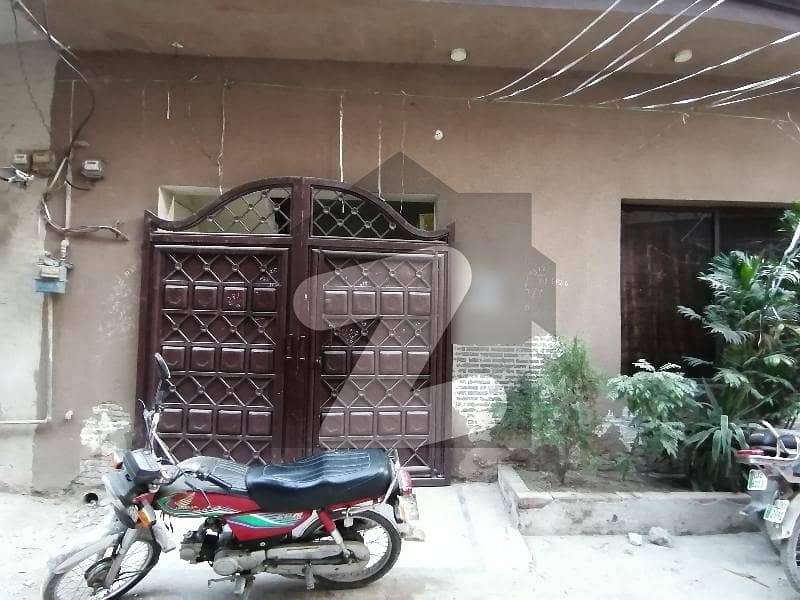 مرغزار آفیسرز کالونی لاہور میں 5 کمروں کا 5 مرلہ مکان 1.7 کروڑ میں برائے فروخت۔