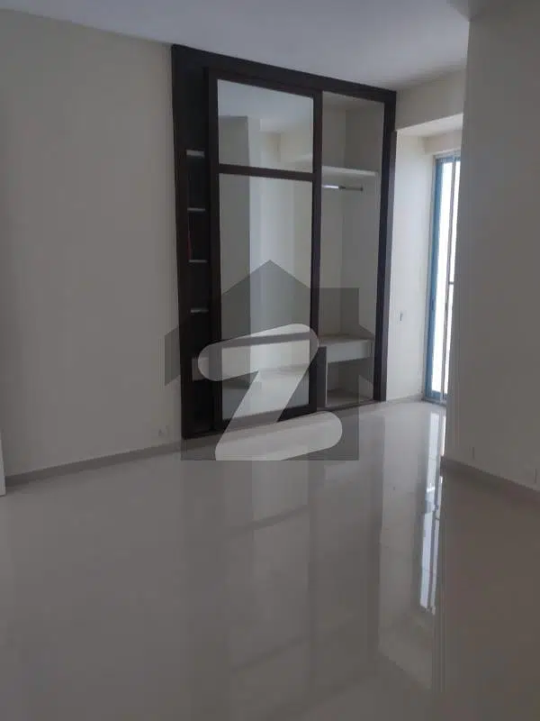 4 Bed D D In Lucky One Apartment