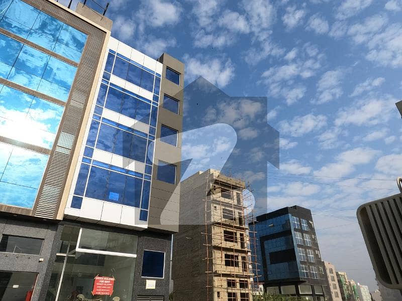 Prime Location In Al-Murtaza Commercial Area Of Karachi, A 1000 Square Feet Office Is Available