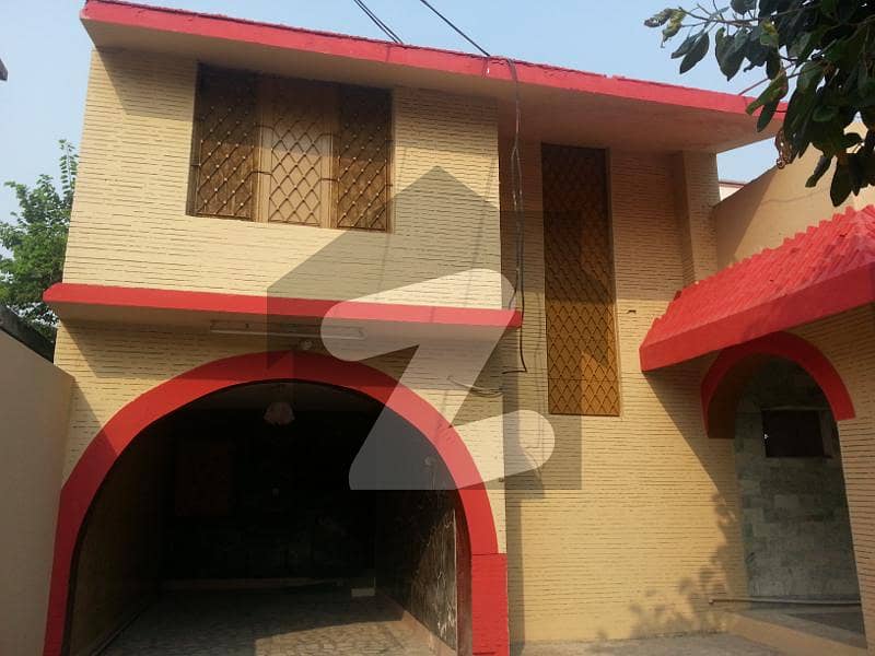 ماڈل ٹاؤن ۔ بلاک ایچ ماڈل ٹاؤن,لاہور میں 3 کمروں کا 1 کنال مکان 13.5 کروڑ میں برائے فروخت۔