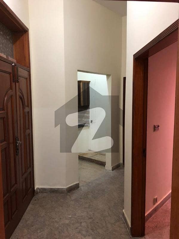 گجّومتہ لاہور میں 5 کمروں کا 4 مرلہ مکان 85.0 لاکھ میں برائے فروخت۔