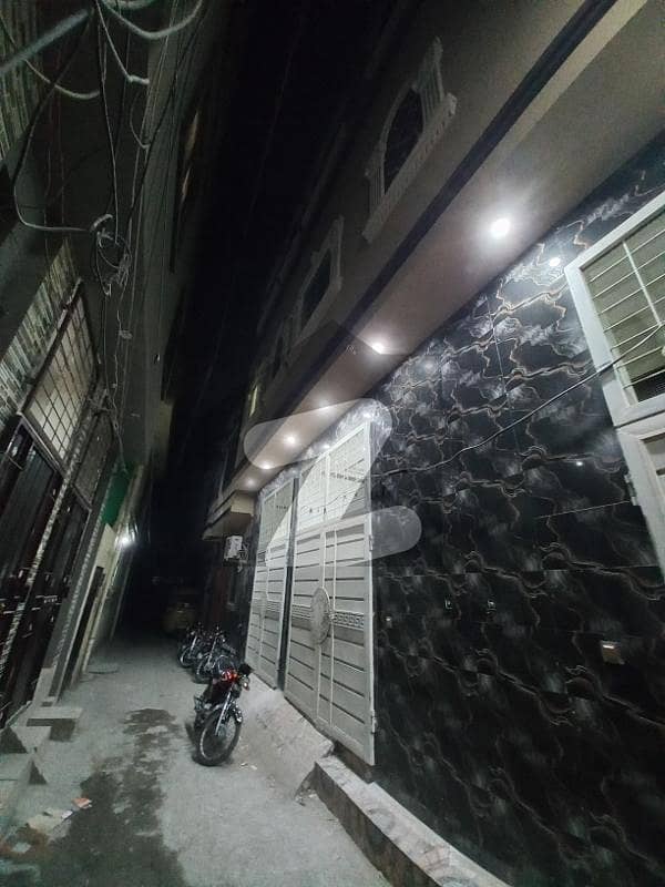سمن آباد لاہور میں 4 کمروں کا 2 مرلہ مکان 75.0 لاکھ میں برائے فروخت۔