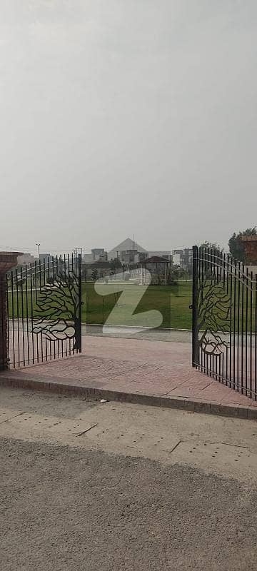 ڈی ایچ اے 11 رہبر فیز 4 ۔ بلاک کیو ڈی ایچ اے 11 رہبر فیز 4,ڈی ایچ اے 11 رہبر,لاہور میں 5 مرلہ رہائشی پلاٹ 55.0 لاکھ میں برائے فروخت۔