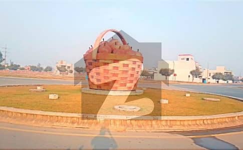 Beautiful 1 Kanal Plot for Sale in Central Block, Bahria Orchard Lahore.