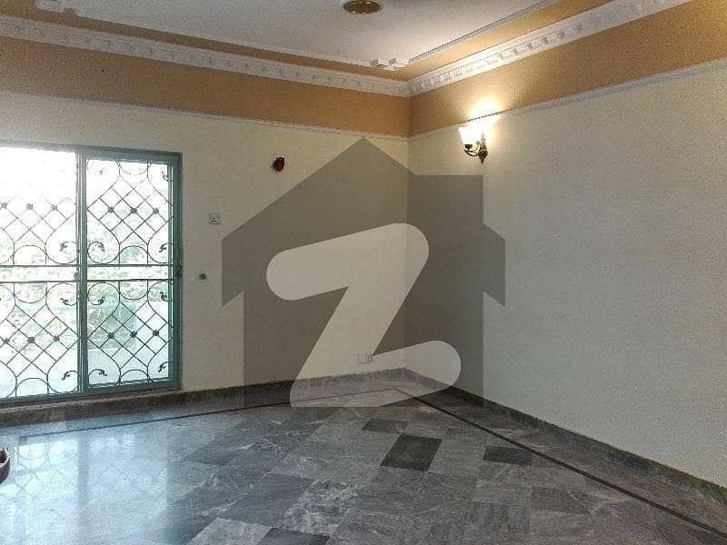Your Ideal 1 Kanal Upper Portion Has Just Become Available In Model Town - Block J