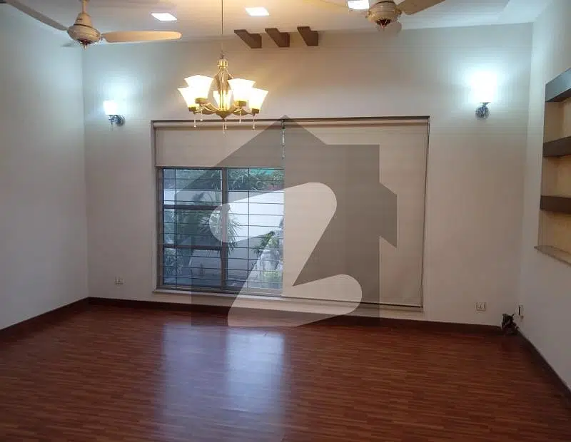 10 MARLA LOWER PORTION FOR RENT IN DHA PHASE 8