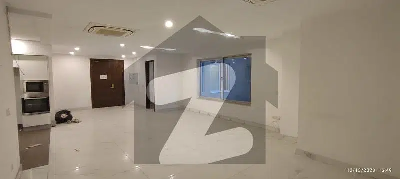 Hyde Park Luxurious 2 Beds Apartment Attached Bath 24/7 Security Gulberg 3