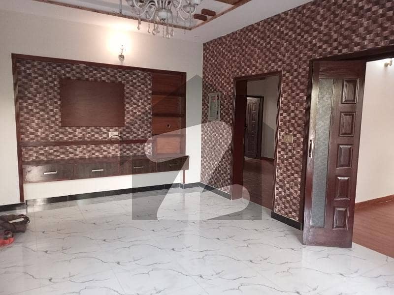 نشیمنِ اقبال لاہور میں 3 کمروں کا 1 کنال بالائی پورشن 85.0 ہزار میں کرایہ پر دستیاب ہے۔