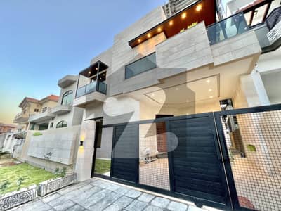 10 Marla Modern Designed & Solid Construction House For Sale