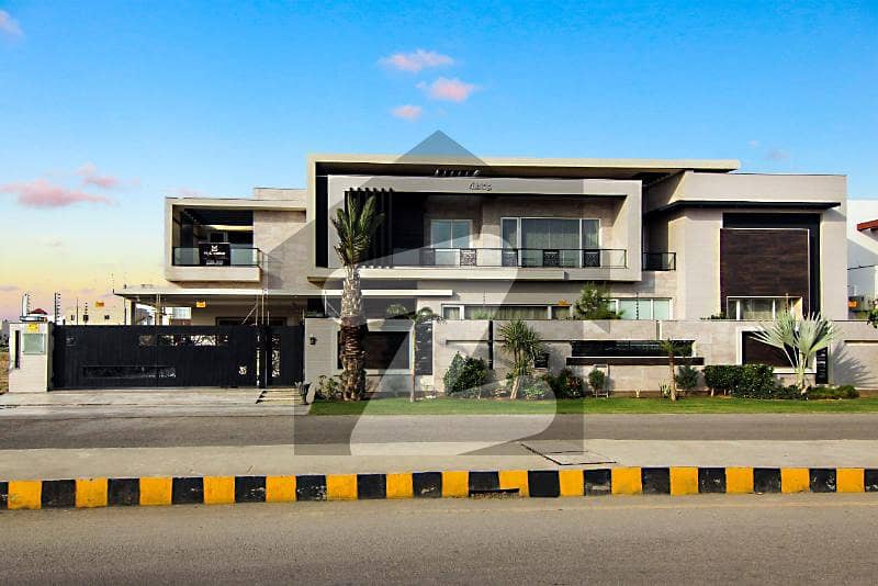 ڈی ایچ اے فیز 6 ڈیفنس (ڈی ایچ اے),لاہور میں 6 کمروں کا 2 کنال مکان 25.0 کروڑ میں برائے فروخت۔