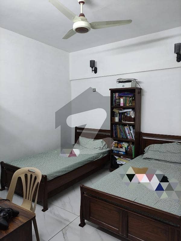 نارتھ ناظم آباد ۔ بلاک ایف نارتھ ناظم آباد,کراچی میں 3 کمروں کا 6 مرلہ فلیٹ 2.25 کروڑ میں برائے فروخت۔