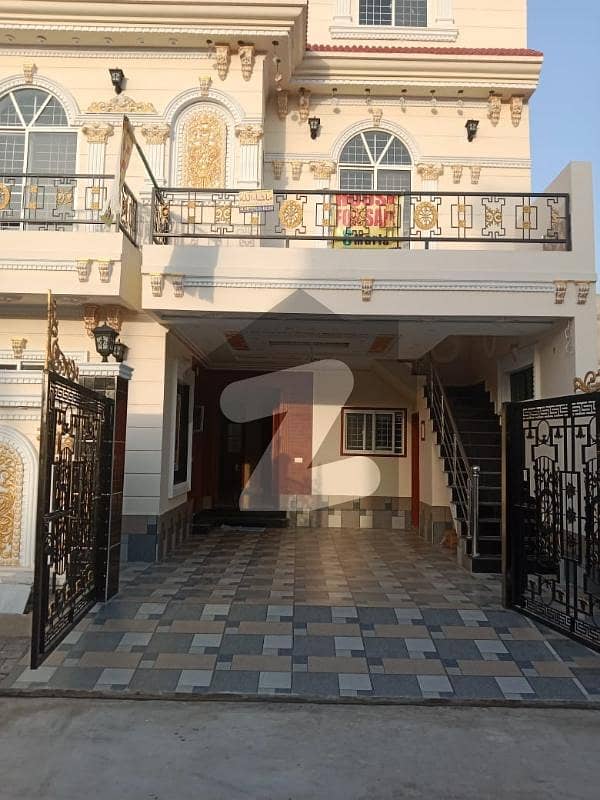 الرحمان گارڈن فیز 2 الرحمان گارڈن,لاہور میں 6 کمروں کا 8 مرلہ مکان 2.9 کروڑ میں برائے فروخت۔