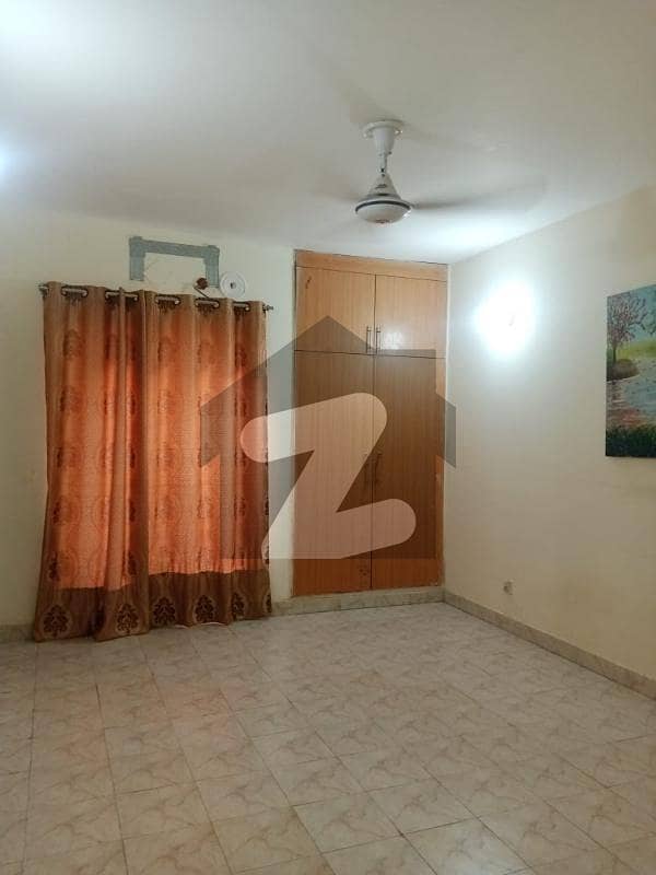 ایڈن آباد ایکسٹینشن ایڈن,لاہور میں 4 کمروں کا 10 مرلہ مکان 55.0 ہزار میں کرایہ پر دستیاب ہے۔