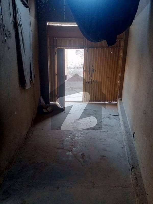 ورسک روڈ پشاور میں 6 کمروں کا 5 مرلہ مکان 25.0 ہزار میں کرایہ پر دستیاب ہے۔