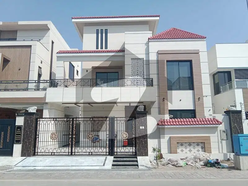 10 Marla House For Sale In Beautiful
Dream Gardens