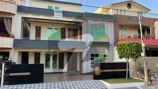 12 MARLA BRAND NEW DESIGNER HOUSE FOR SALE 0 KM TO ISLAMABAD EXPRESSWAY