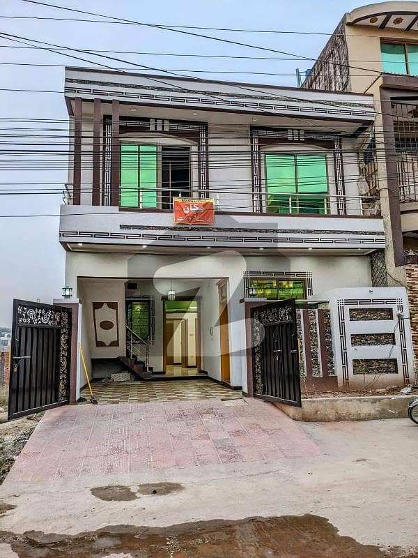 A BEAUTIFUL 5 MARLA ONE AND HALF STOREY HOUSE FOR SALE IDEAL LOCATION 40WIDE STREET IN AIRPORT HOUSING SOCIETY RAWALPINDI