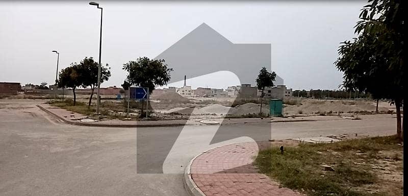 5 Marla residential Facing Park Plot For Sale in Bahria Town Lahore, Best Possible Price in Alamgir Ext Block