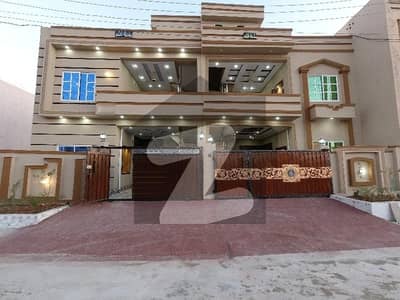 پنجاب گورنمنٹ سرونٹ ہاؤسنگ فاؤنڈیشن (پی جی ایس ایچ ایف) راولپنڈی میں 4 کمروں کا 5 مرلہ مکان 1.5 کروڑ میں برائے فروخت۔