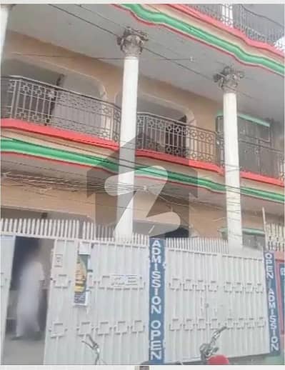 کاہنہ پل اسلام آباد میں 8 کمروں کا 10 مرلہ مکان 4.8 کروڑ میں برائے فروخت۔