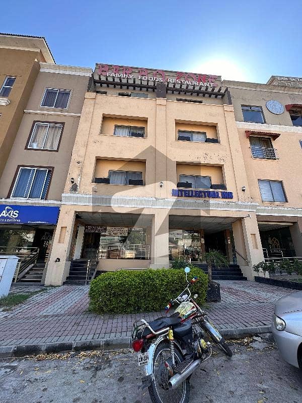 BAHRIA SPRING NORTH PHASE 7 COMMERCIAL SPACE BASEMENT HALL AVAILABLE FOR RENT INTELLECTUAL VILLAGE COMMERCIAL SPACE AVAILABLE FOR RENT VERY GOOD PRIME LOCATION VERY GOOD LUSH NEAT AND CLEAN CONDITION
