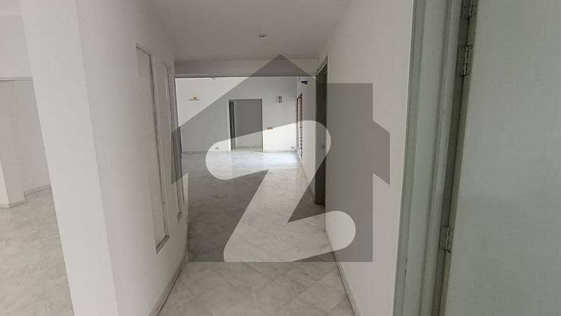 PRIME LOCTION ONE KANAL UPPER PORTION { LOWER LOCK } AVAILABLE FOR RENT IN DHA PHASE 2