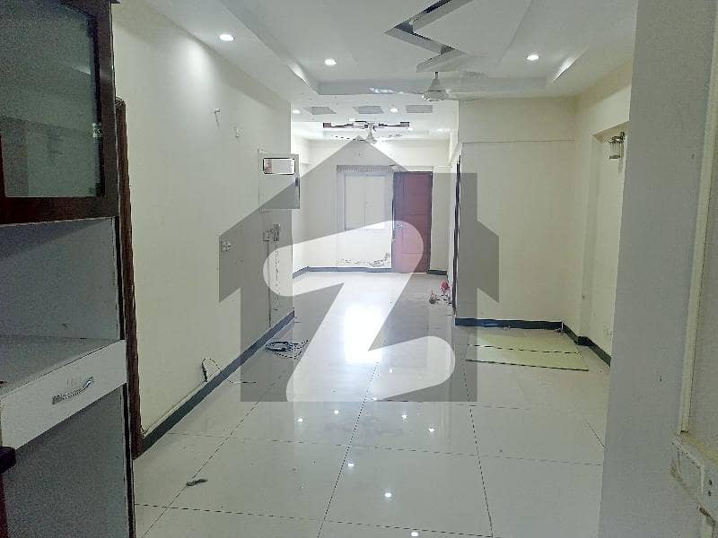 ڈی ایچ اے فیز 6 ڈی ایچ اے ڈیفینس,کراچی میں 4 کمروں کا 7 مرلہ فلیٹ 3.25 کروڑ میں برائے فروخت۔