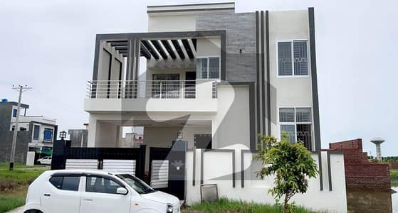 10 Marla Beautiful Brand New House For Urgent SALE