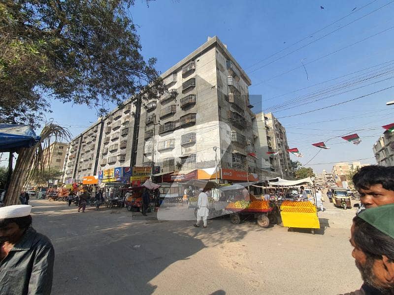 گلشنِ اقبال - بلاک 13 ڈی گلشنِ اقبال,گلشنِ اقبال ٹاؤن,کراچی میں 4 کمروں کا 8 مرلہ فلیٹ 95.0 لاکھ میں برائے فروخت۔