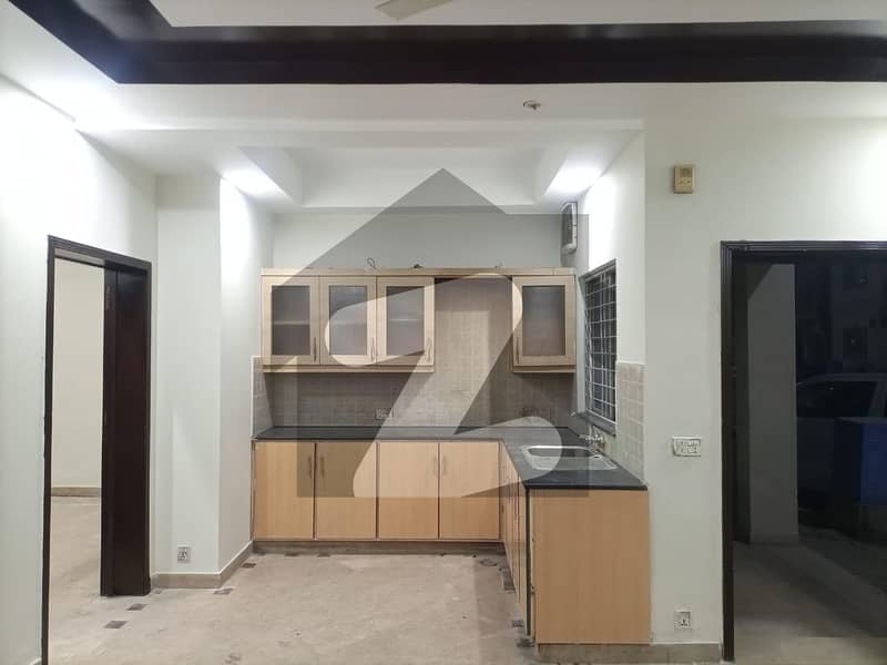 2 BEDROOM APARTMENT AVAILABLE FOR RENT IN PARAGON CITY FACING PARK