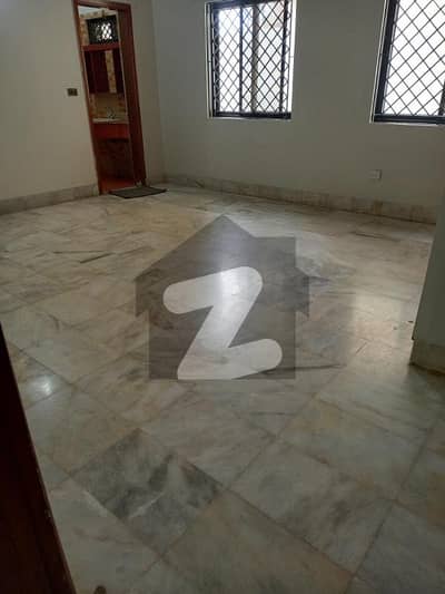 ڈی ایچ اے فیز 5 ڈی ایچ اے ڈیفینس,کراچی میں 4 کمروں کا 1 کنال مکان 8.5 کروڑ میں برائے فروخت۔