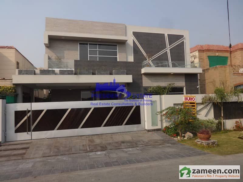 PRESIDENT,s 1 KANAL MASTERPIECE OF BEAUTY BRAND NEW ROYAL CLASS PHASE IV DHA DEFENCE LAHORE