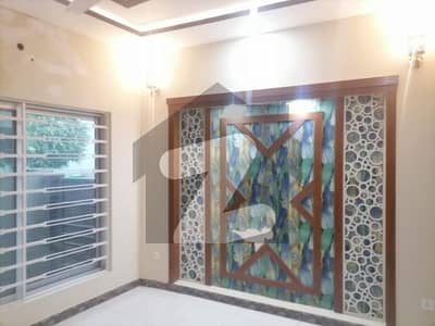 Upper Portion Of 8 Marla In Bahria Orchard For Rent