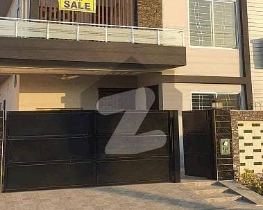 10 Marla House Is Available For sale In Central Park Housing Scheme