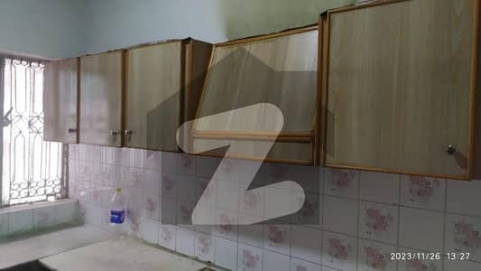 آئی ۔ 10/1 آئی ۔ 10,اسلام آباد میں 4 کمروں کا 5 مرلہ مکان 2.7 کروڑ میں برائے فروخت۔