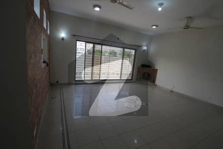 Gulberg 5 Zafar Ali Road Semi Commercial House Available For Sale