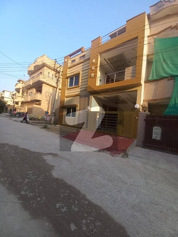 بوسٹن ویلی راولپنڈی میں 4 کمروں کا 5 مرلہ مکان 1.95 کروڑ میں برائے فروخت۔