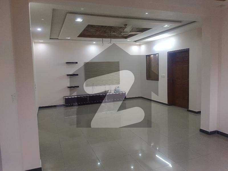 10 Marla Separate Upper Portion For Rent In 
Canal View Housing Scheme
 Gujranwala