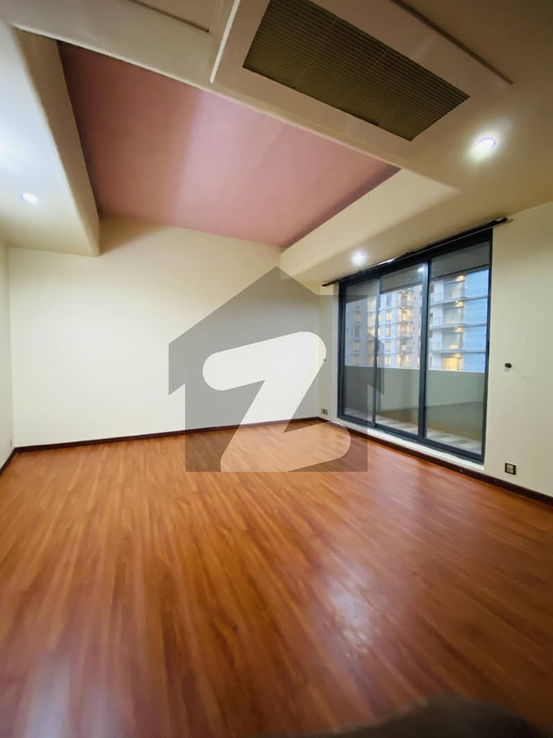 Beautiful Corner Apartment For Rent In Silver Oaks F10. Silver Oaks