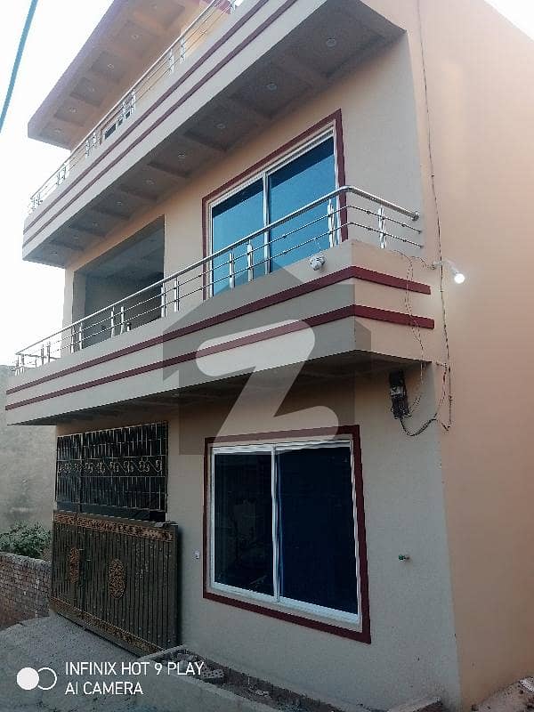 ڈیفنس روڈ راولپنڈی میں 4 کمروں کا 5 مرلہ مکان 1.5 کروڑ میں برائے فروخت۔
