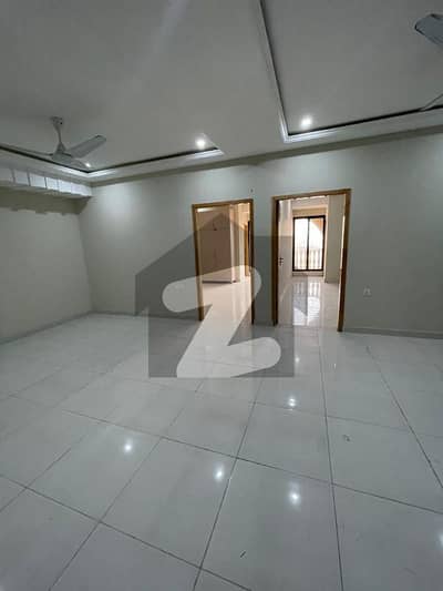 گلبرگ بزنس اسکوائر گلبرگ,اسلام آباد میں 2 کمروں کا 5 مرلہ فلیٹ 1.4 کروڑ میں برائے فروخت۔
