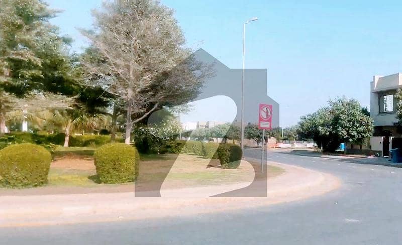 350Sqy Semi Corner Plot Available For Sale In Bahria Town Karachi, Precinct 1