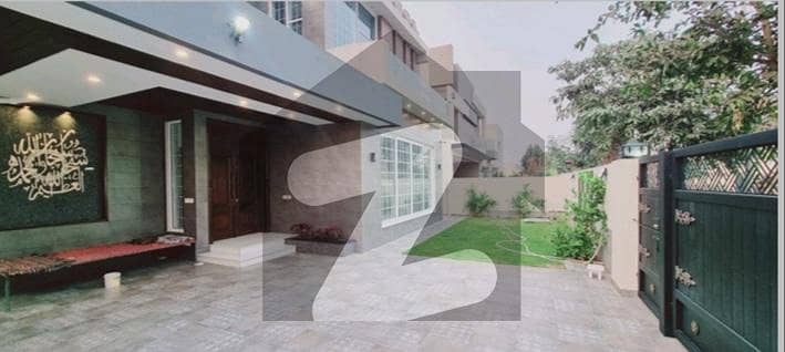 Lovely Designer's House 1-Kanal Upper Portion In Phase-4 For Rent