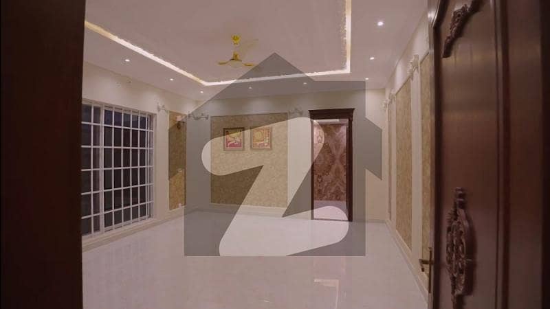 ویلینشیاء ہاؤسنگ سوسائٹی لاہور میں 6 کمروں کا 2 کنال مکان 17.0 کروڑ میں برائے فروخت۔