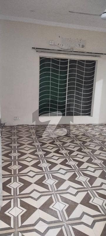 9MARLA LOWER PORTION BACK SIDE LUMS DHA LAHORE URGENT FOR RENT WITH CAR PARKING