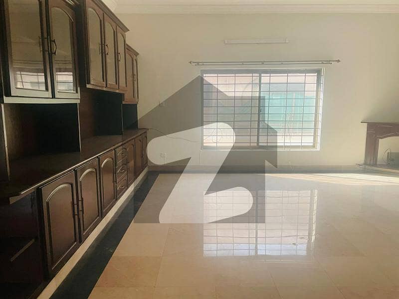 F-11 Four Bed Upper Portion For Rent F-11 Four Bed Upper Portion For Rent