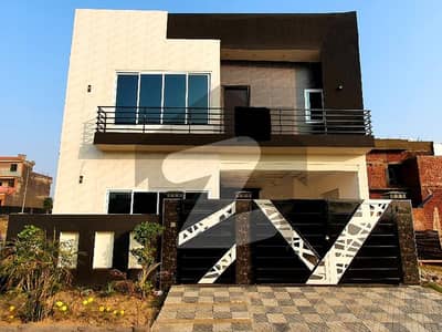 سٹی ہاؤسنگ سکیم جہلم میں 4 کمروں کا 7 مرلہ مکان 2.1 کروڑ میں برائے فروخت۔